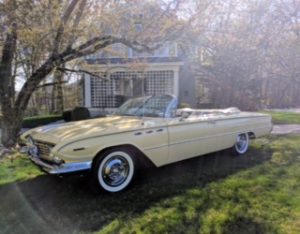 Robert Farias’ 1961 Buick Invicta Convertible