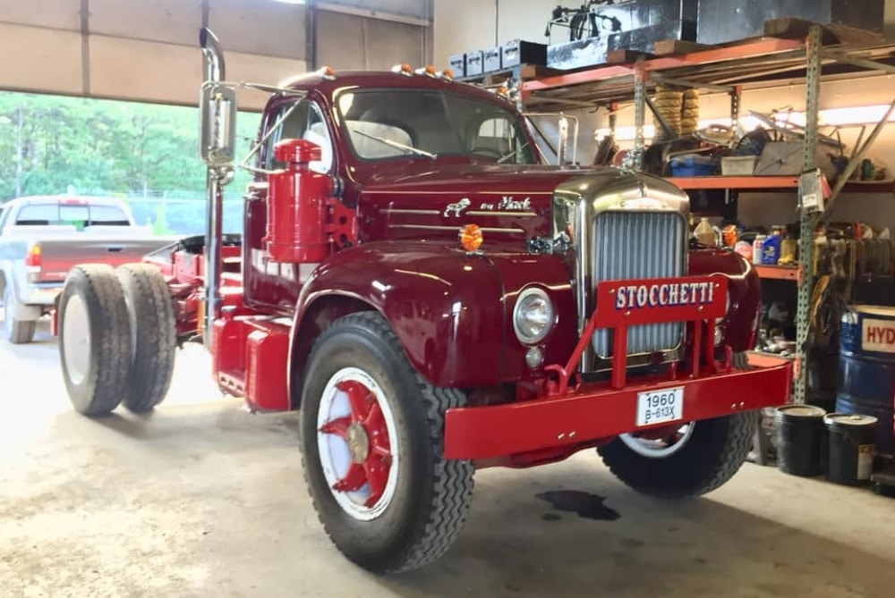 1960 mack b 613x